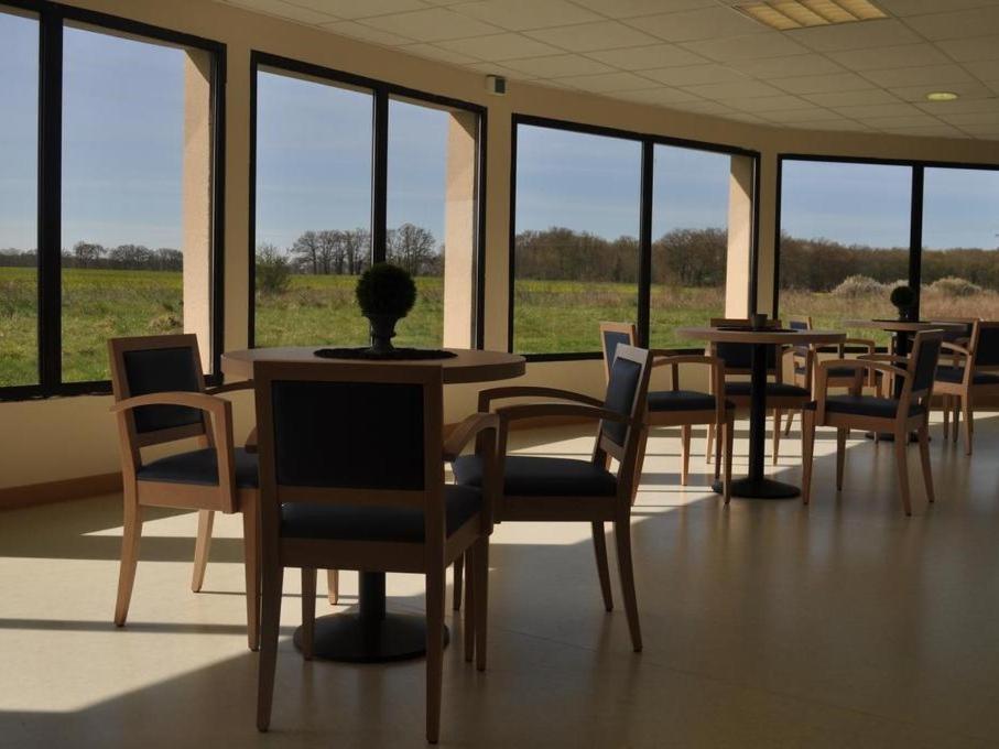 Cintray Parc Residence Breteuil-sur-Iton Buitenkant foto