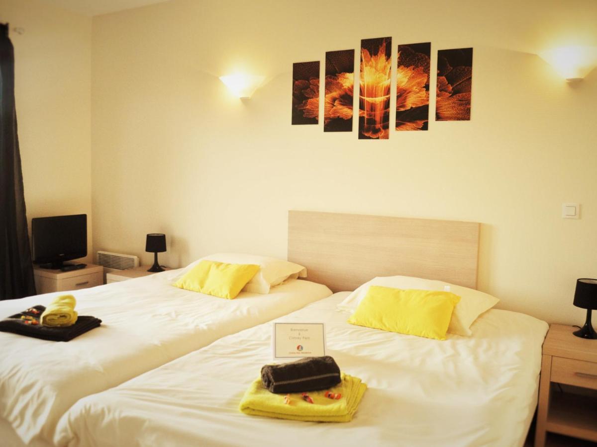 Cintray Parc Residence Breteuil-sur-Iton Buitenkant foto