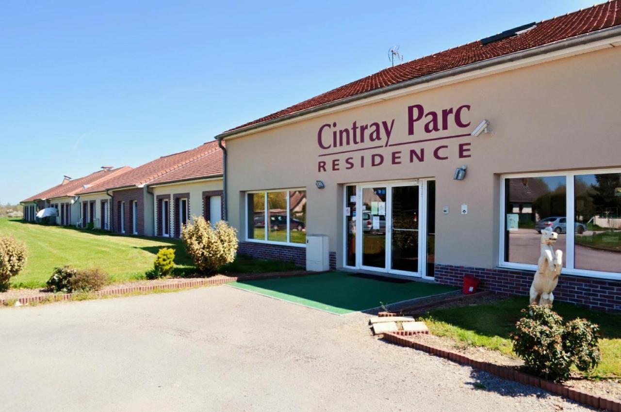 Cintray Parc Residence Breteuil-sur-Iton Buitenkant foto